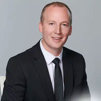 Dr. Chad Loewen
